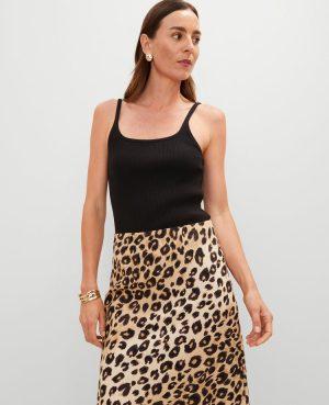 Petite Ribbed Scoop Neck Tank Top