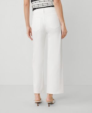 The Petite Wide-Leg Crop Jean