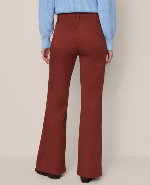 Petite Weekend Collection Go-Everywhere Flare Pant