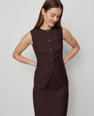 The Long Crew Neck Vest